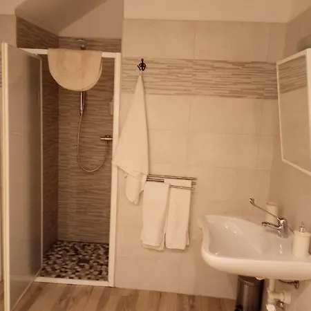 La Casina Gæstehus Dello
